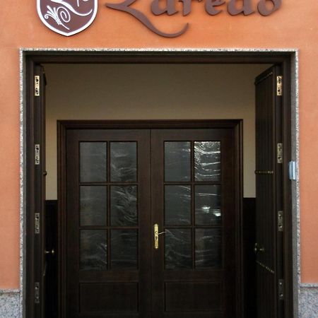 Hospederia Laredo La Carlota Exterior foto