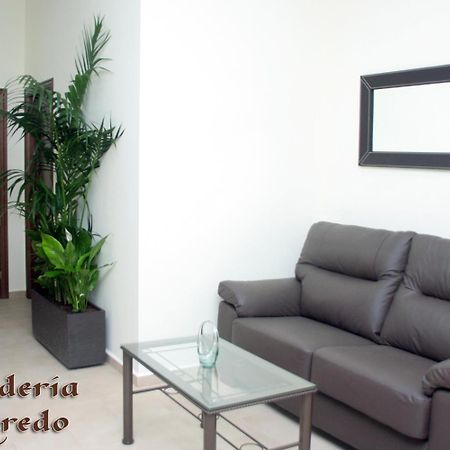 Hospederia Laredo La Carlota Exterior foto