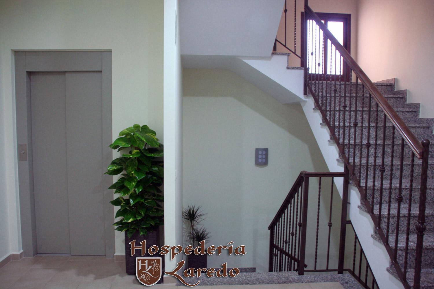 Hospederia Laredo La Carlota Exterior foto
